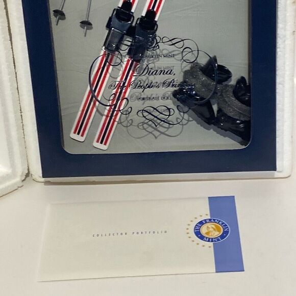 Franklin Mint Diana The People's Princess Portrait Doll Ski Ensemble Accessories - Picture 6 of 8
